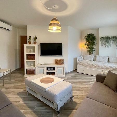 Апартаменты Apartamento Eucalipto Сотильо-де-ла-Адрада Экстерьер фото