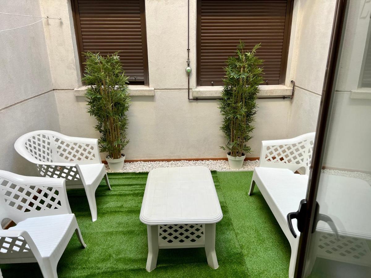 Апартаменты Apartamento Eucalipto Сотильо-де-ла-Адрада Экстерьер фото